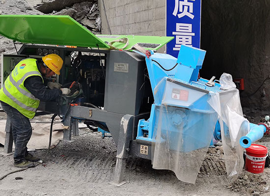 GYP-90液壓濕噴機施工現場